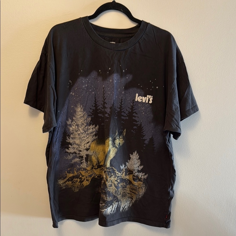 Levi's Black Graphic T-Shirt with Wolf Design